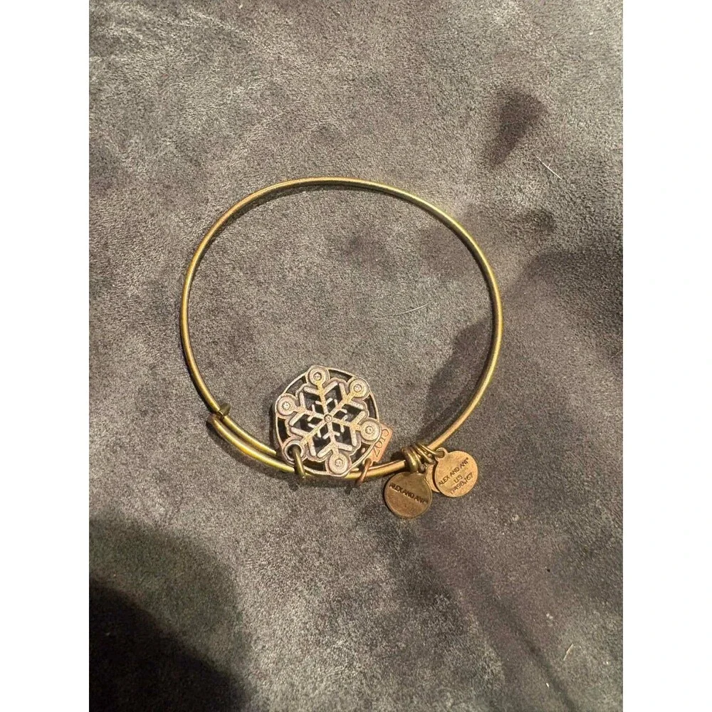 alex and ani snowflake braclet